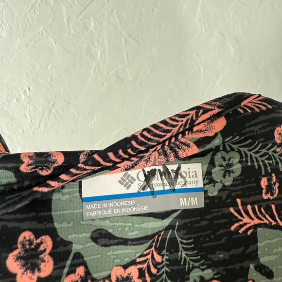 Columbia Women's Dress PFG Freezer III M Travel Tropical Floral Hawaiian E4-29 - Picture 7 of 7